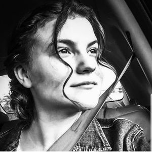 Meet your Posher, Maria